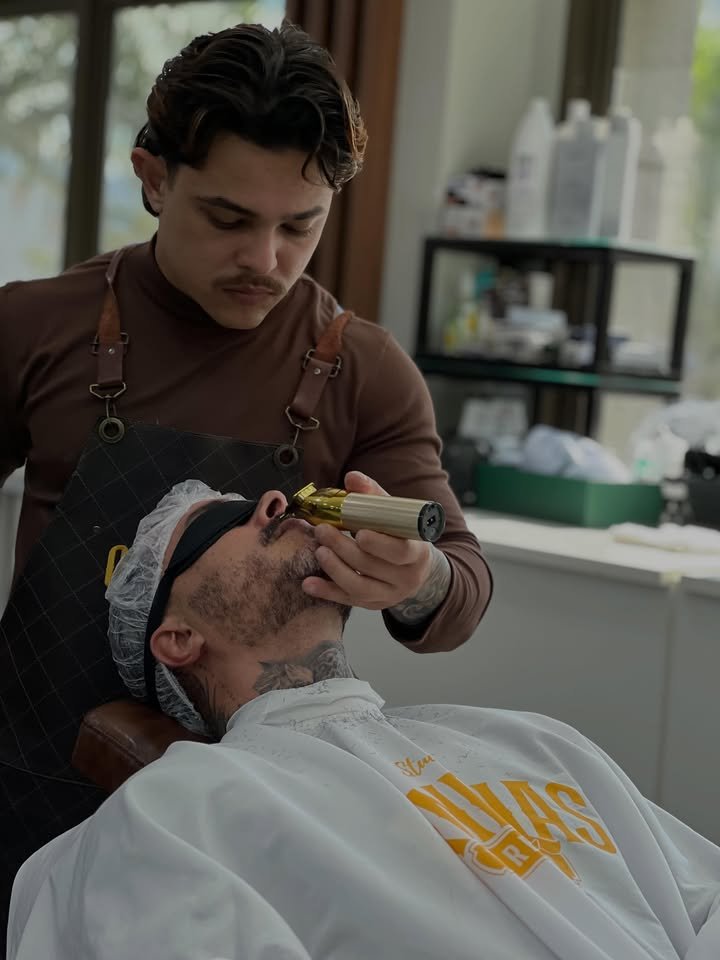 Análise e consultoria visagista capilar masculina